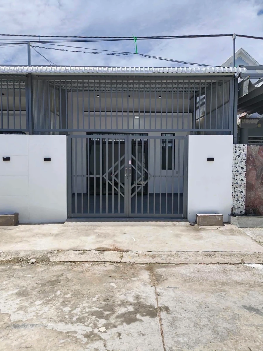 Bán nhà mới 2 phòng ngủ 97.5m² Châu Thành, Kiên Giang - Ảnh thu nhỏ 2