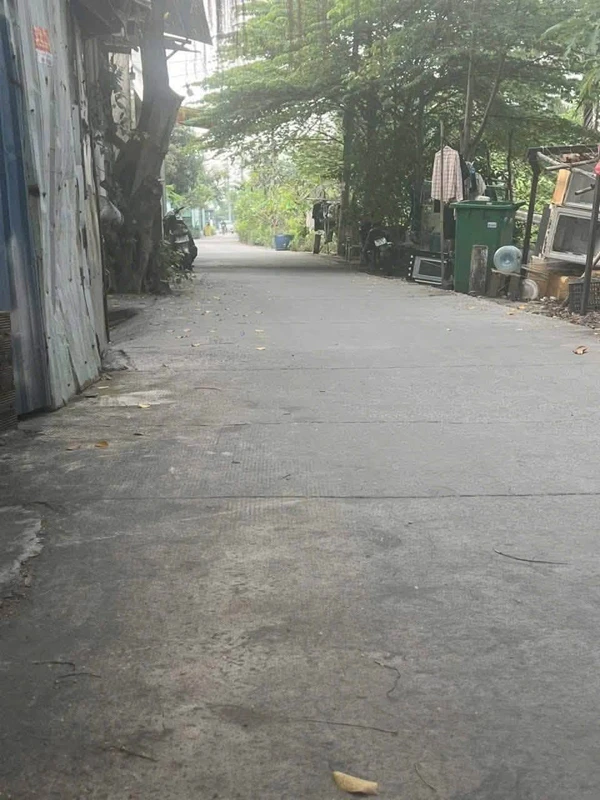 Cho thuê nhà 9x30m Trần Đại Nghĩa gần vòng xoay An Lạc, Bình Tân, 13 triệu/tháng