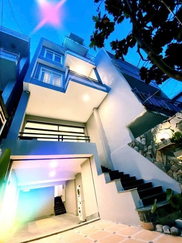 Bán nhà 6PN 118m² Hải Châu, Đà Nẵng 13,75 tỷ