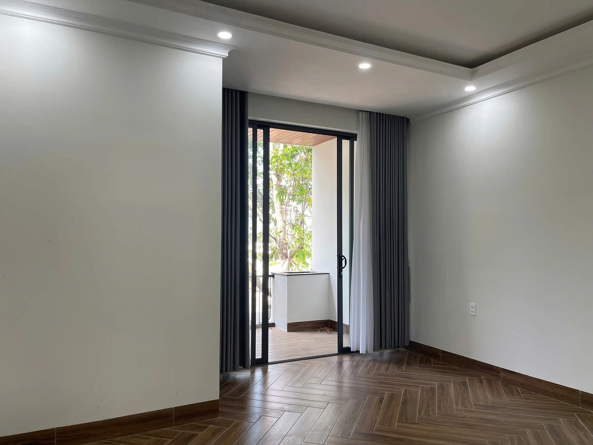 Bán nhà 1 trệt 2 lầu mặt tiền Mạc Chính Chung Bà Rịa, 90m² - Ảnh thu nhỏ 5