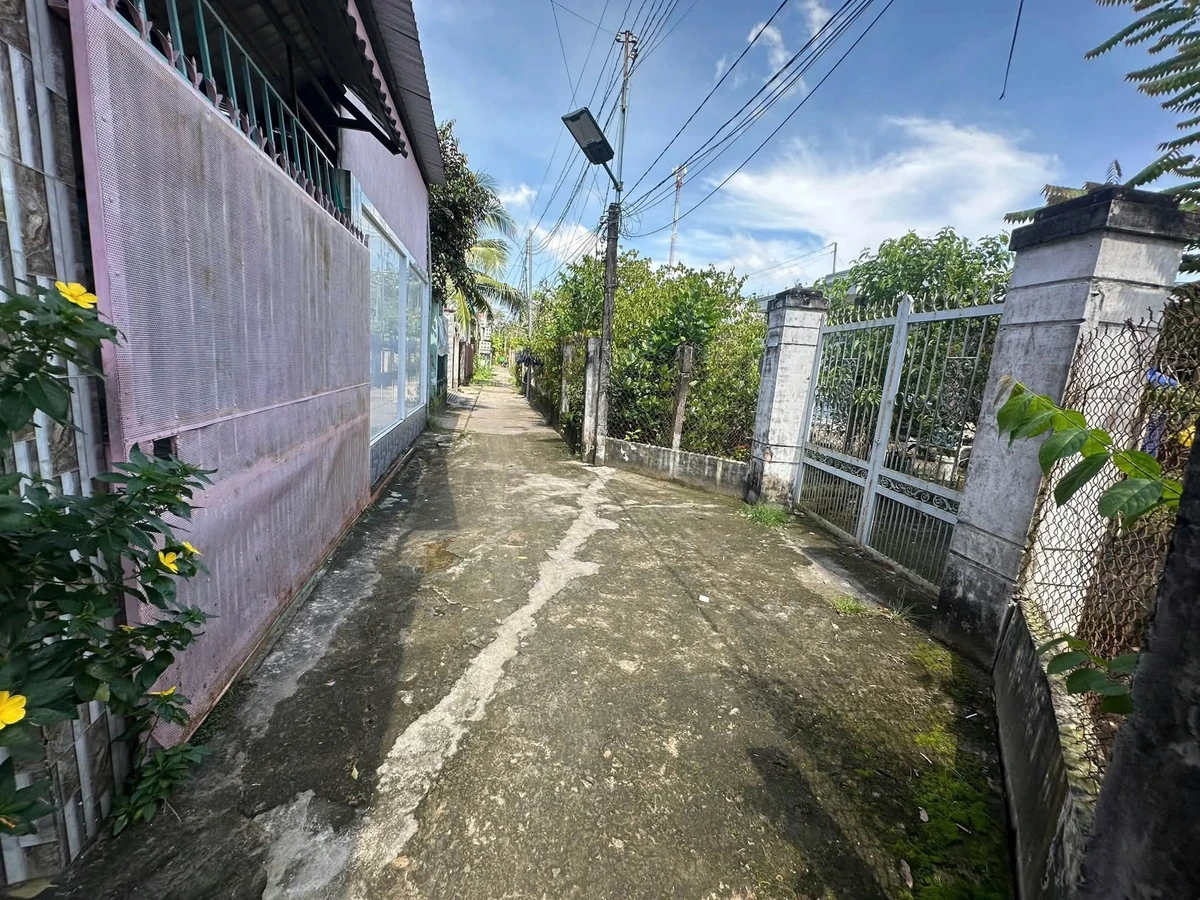 Bán nhà 3 phòng ngủ 306m2 Phú Khương Bến Tre - Ảnh 1