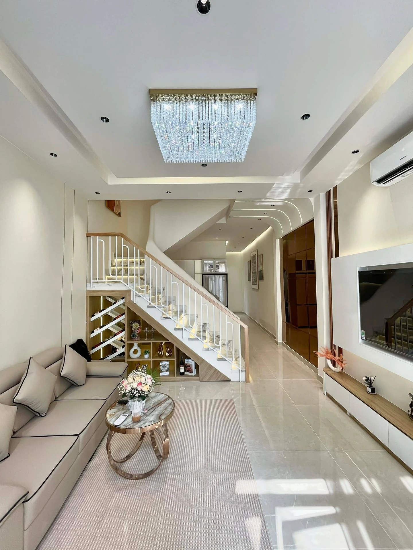 Bán nhà 4 tầng 2 mặt hẻm 150m² Phường 10 Tân Bình - Ảnh 1