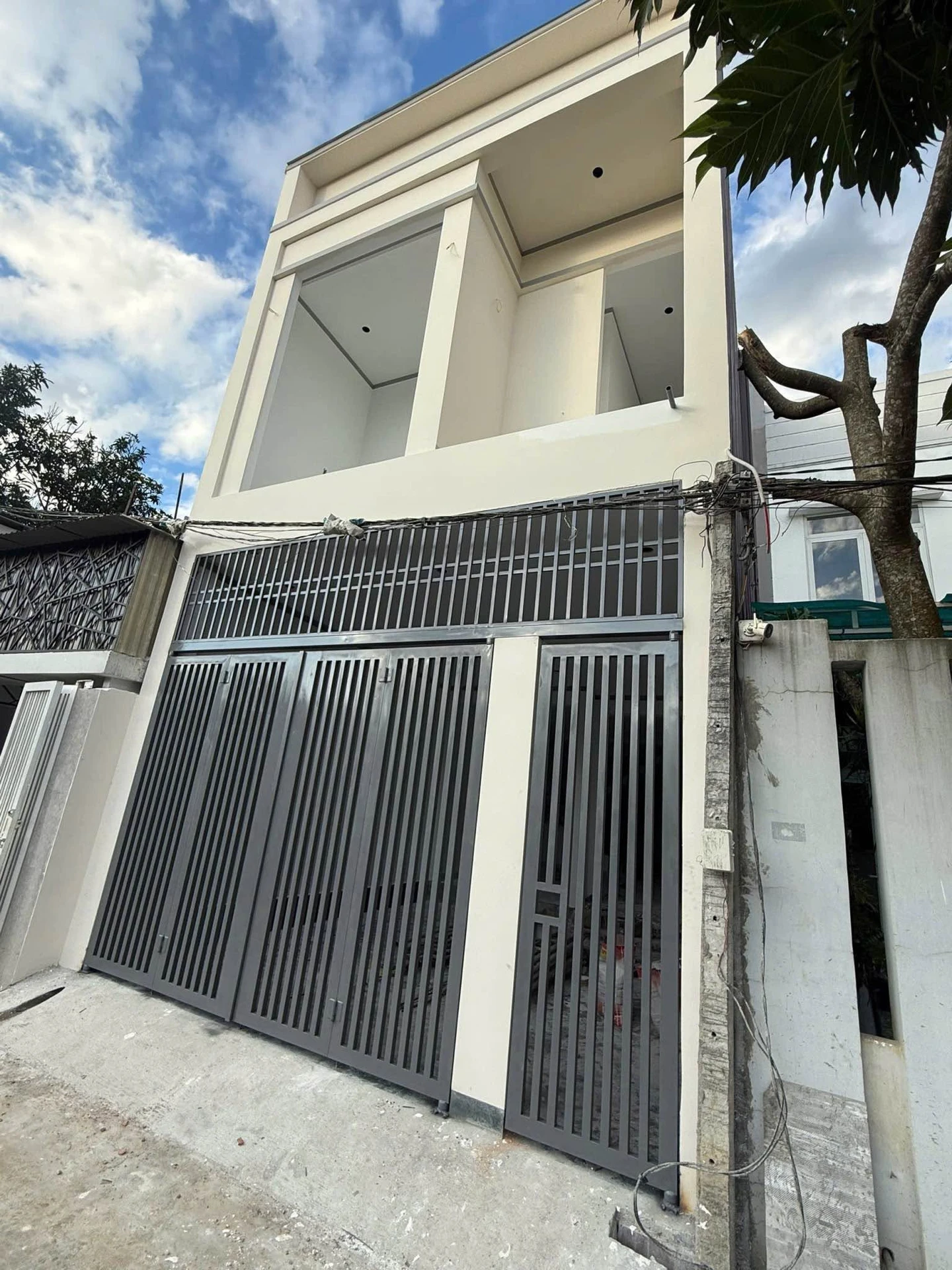 Bán nhà cấp 4 hẻm ô tô 303 Y Wang, diện tích 5x20m, giá 2,55 tỷ - Ảnh 1