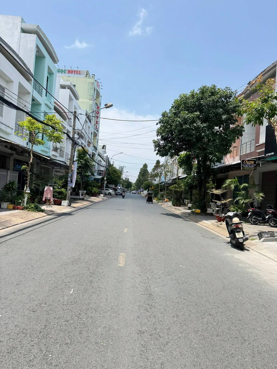 Bán nhà 3 phòng ngủ mặt tiền Phạm Hùng Rạch Giá 100m² - Ảnh thu nhỏ 3