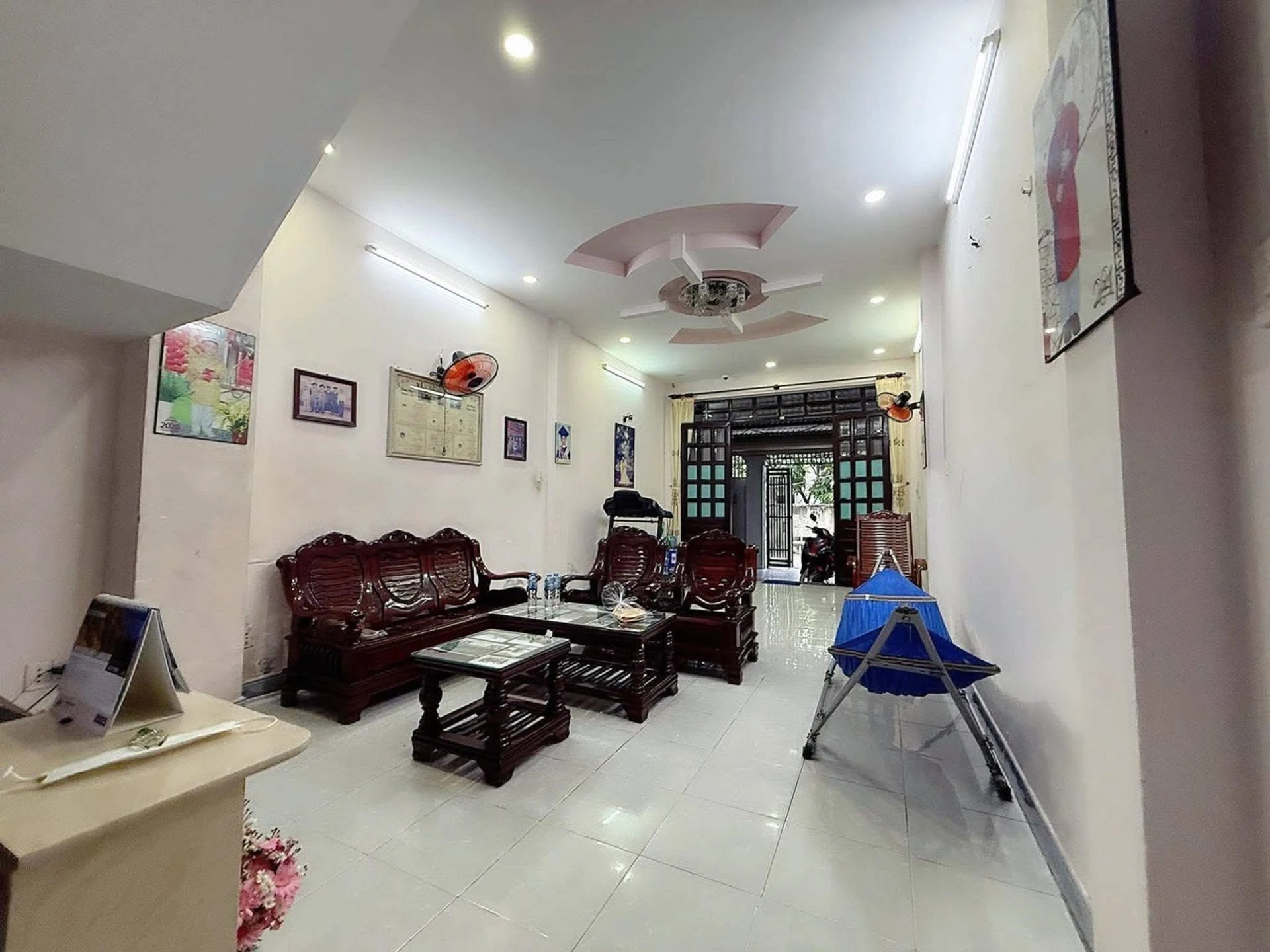 Bán nhà 3 tầng 4PN, ô tô vào nhà, 94m² Man Thiện, Thủ Đức, 6,5 tỷ - Ảnh 1
