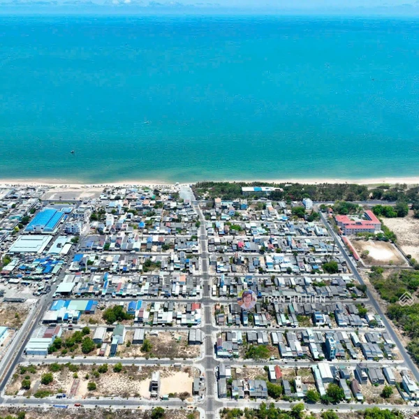 Đi bộ ra biển 300m - Khu tái định cư Phước Hải - 8x20m siêu rẻ