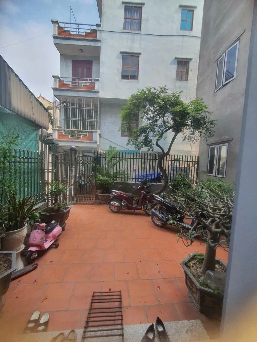 Bán nhà 3 tầng 98 m² Quận 12, giá 3.35 tỷ - Ảnh thu nhỏ 2
