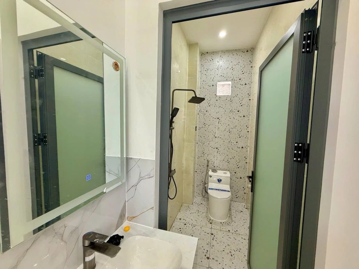 Bán nhà 3PN 151.5m² sàn Quận 7 giá 3.75 tỷ - Ảnh thu nhỏ 2