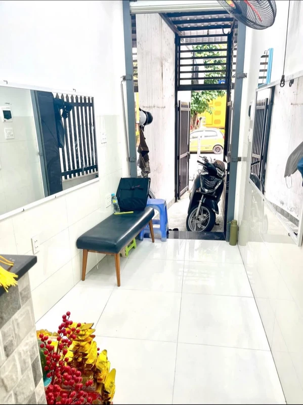 Bán nhà mặt tiền 68m2, 3 tầng tại Quy Nhơn, 1 tỷ 2