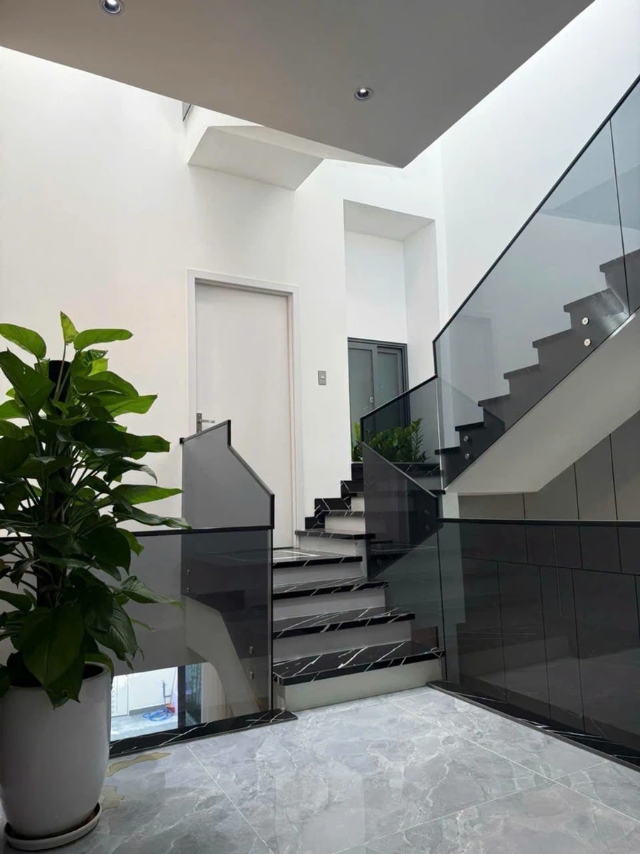 Bán nhà 3 tầng mặt tiền Hồ Tùng Mậu, Đà Nẵng 103m² 13 tỷ - Ảnh thu nhỏ 5