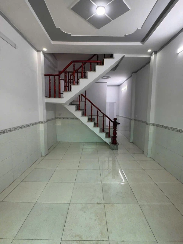 Bán nhà Ngã 3 Bình Ý 120m² 3 phòng ngủ 1 tỷ 2