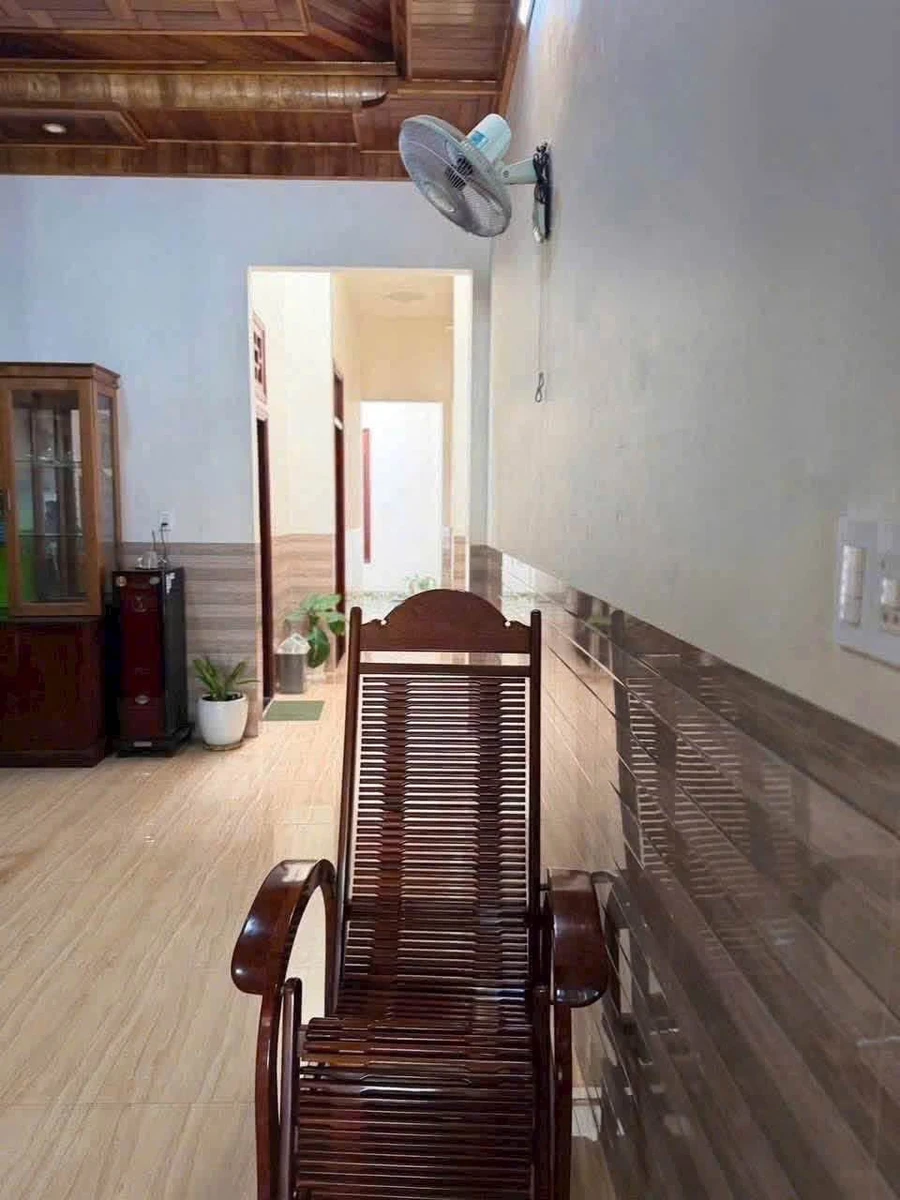 Bán nhà 2 mặt tiền 200m2, 3PN, Buôn Ma Thuột, 5 tỷ 3 - Ảnh thu nhỏ 4