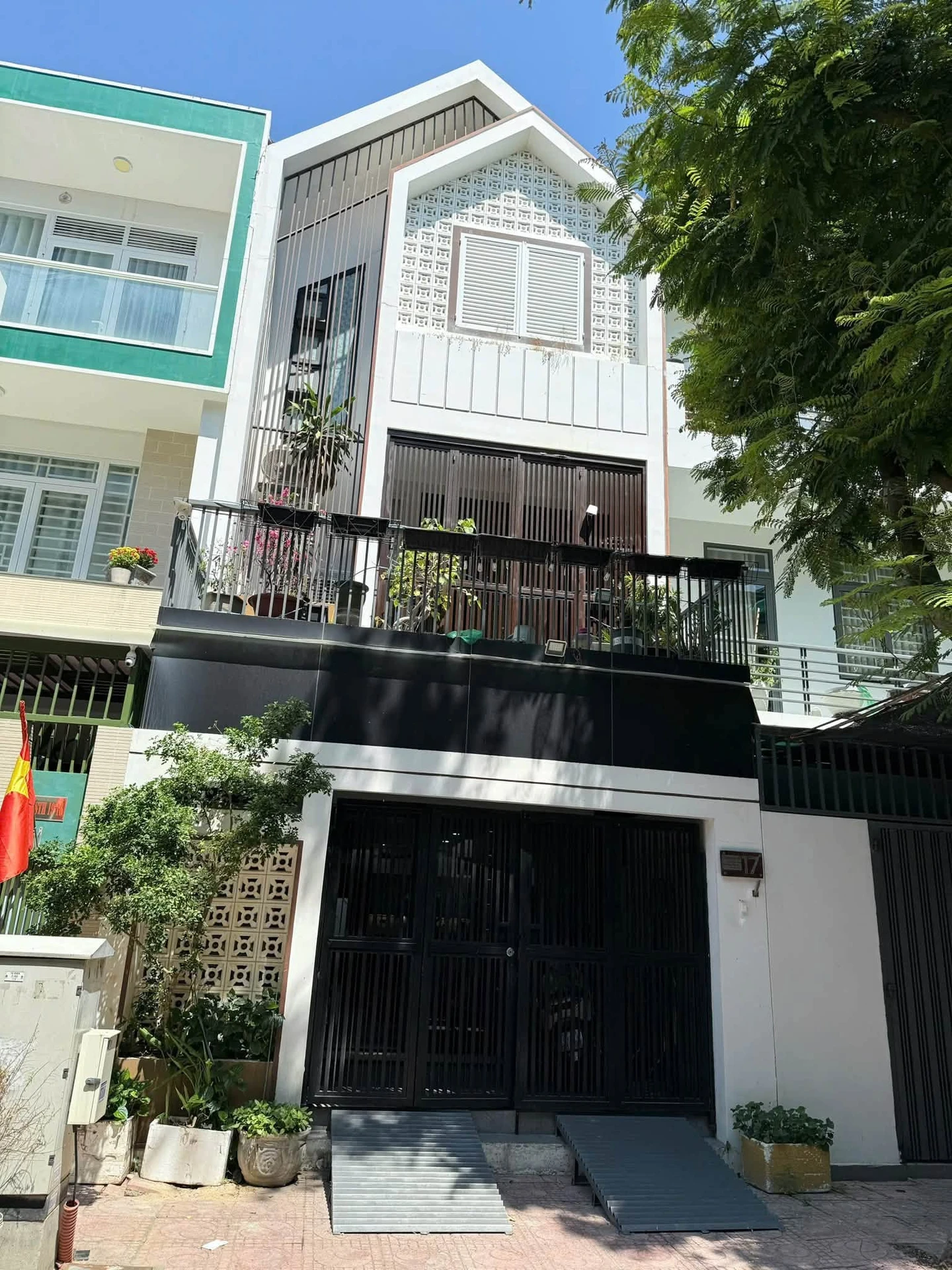 Bán nhà 3 tầng 100m² Nha Trang 10.8 tỷ - Ảnh 1