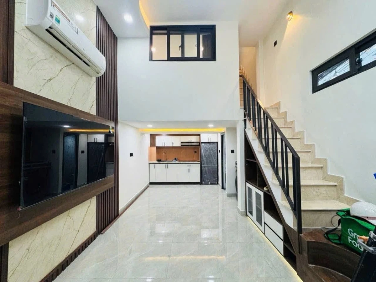 Bán nhà 3 tầng full nội thất 100m2 Võ Văn Kiệt Quận 1 - Ảnh thu nhỏ 2