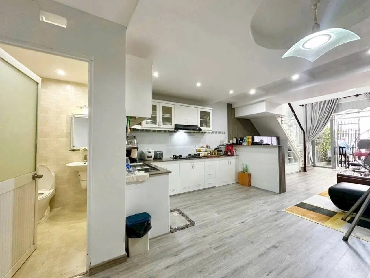 Bán nhà 1 trệt 3 lầu có thang máy 79.5m² Vũng Tàu 8.3 tỷ - Ảnh 1