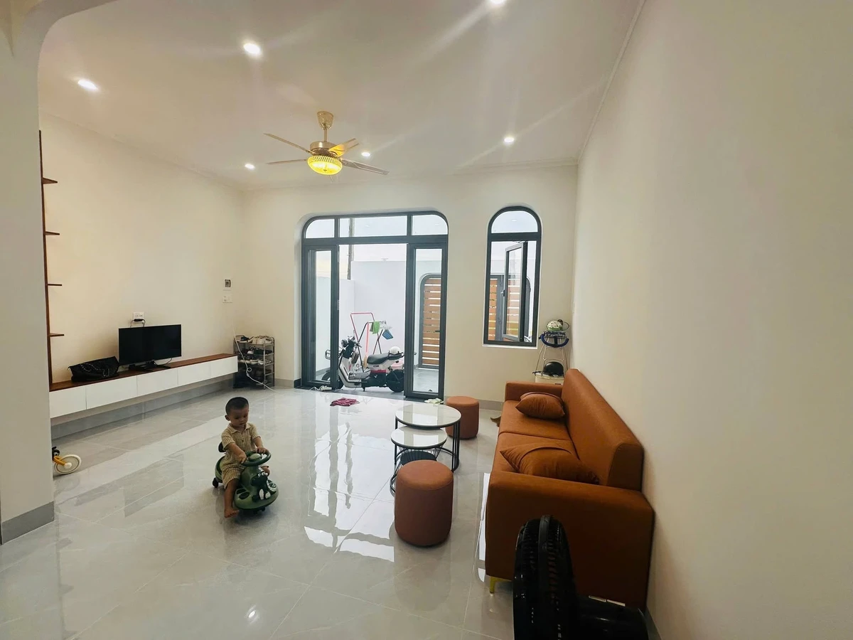 Nhà cấp 4 bán 1 tỷ 350 triệu, 102m², Phan Thiết - Ảnh thu nhỏ 4