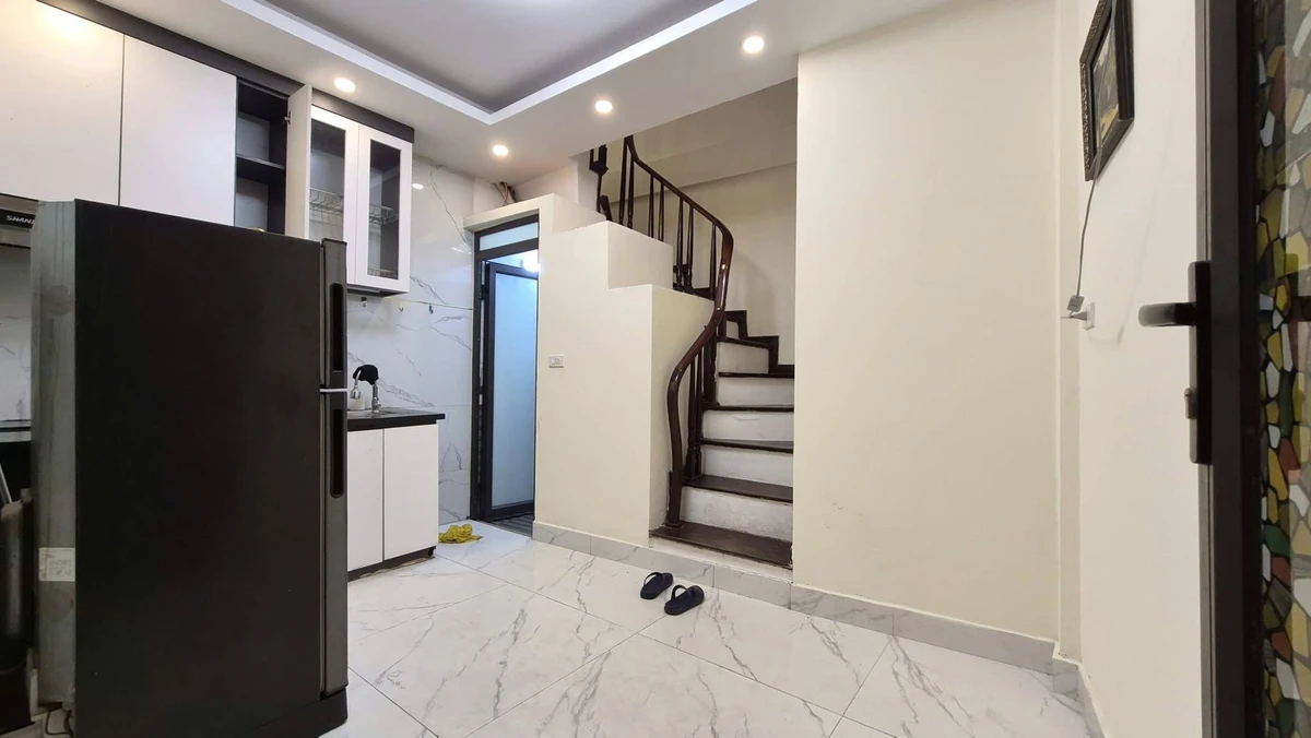 Cho thuê nhà Nguyễn Khắc Nhu 18m² 5 tầng 9 triệu/tháng - Ảnh thu nhỏ 2