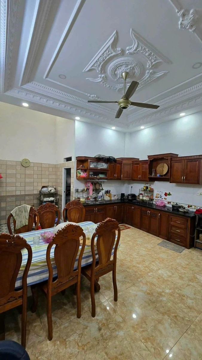 Bán nhà 4 tầng 110m2, 5PN 6WC đường Nguyễn Ánh Thủ, Trung Mỹ Tây, Quận 12 giá 7,9 tỷ - Ảnh thu nhỏ 3