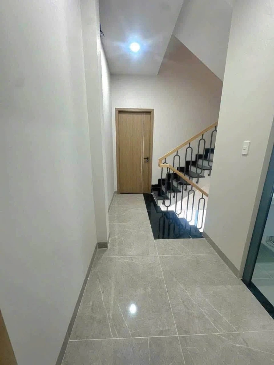 Bán nhà 3 tầng sân thượng 150m² giá 5,4 tỷ Quận 9 - Ảnh thu nhỏ 4