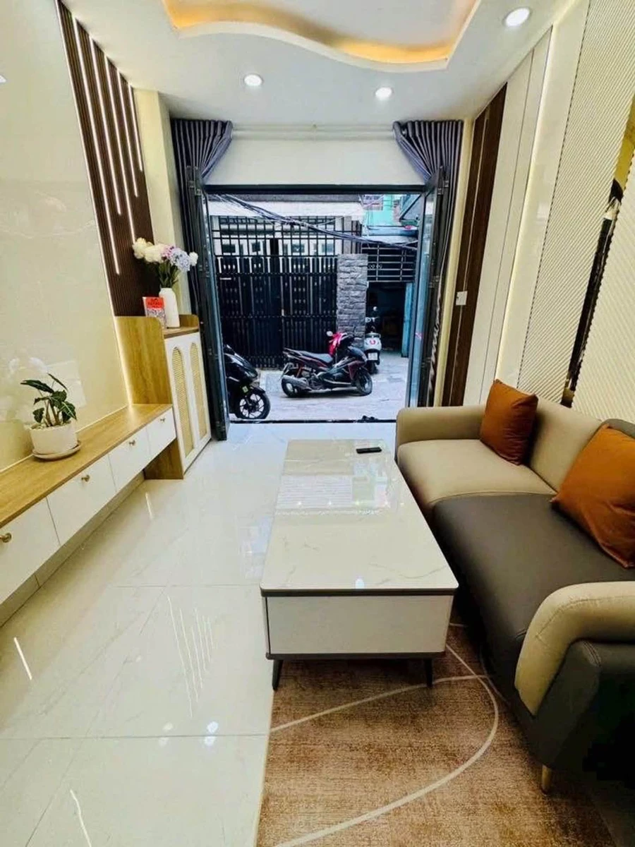 Bán nhà phố Quận 3, 18m2, 4 tầng, 2 PN, full nội thất, 4.87 tỷ - Ảnh thu nhỏ 3