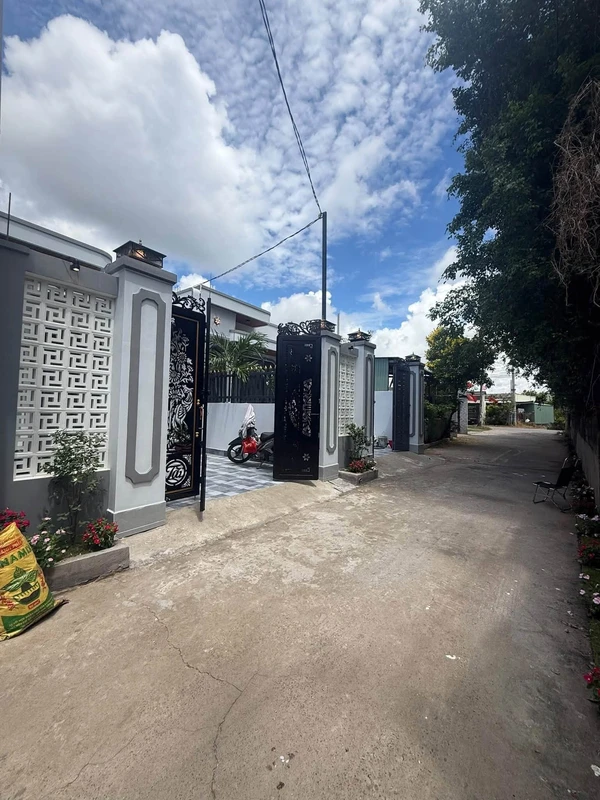 Bán nhà cấp 4 Long An 5x28m, 3 phòng ngủ, 2 WC, giá 2,25 tỷ