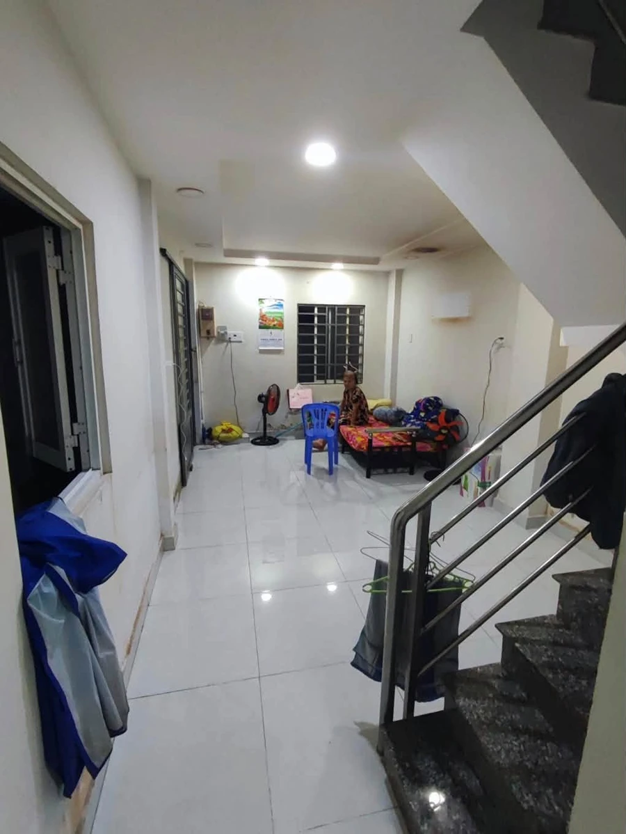 Bán nhà hẻm 3 mặt thoáng Lê Hồng Phong, 30m2, 2 tầng 2PN, giá 4,45 tỷ - Ảnh thu nhỏ 2