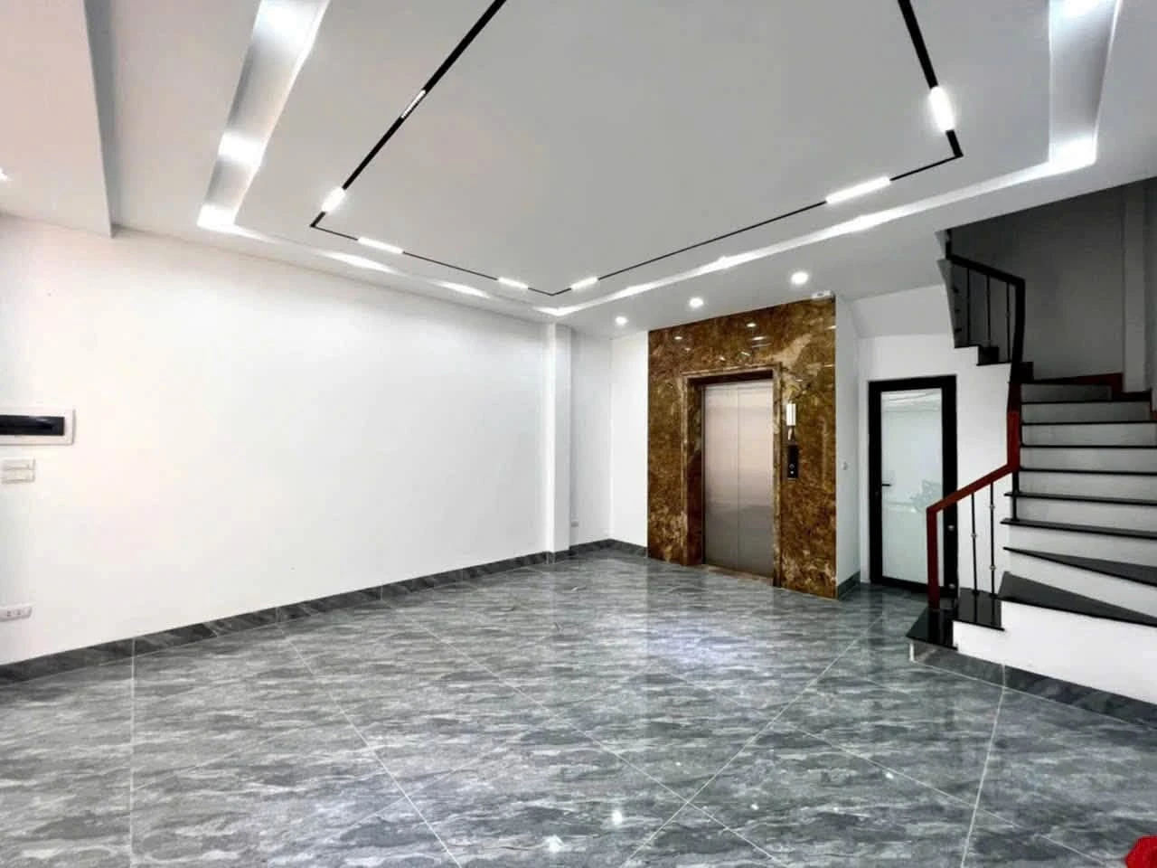 Bán nhà phố 55m2 6 tầng Đống Đa Hà Nội - Ảnh 1
