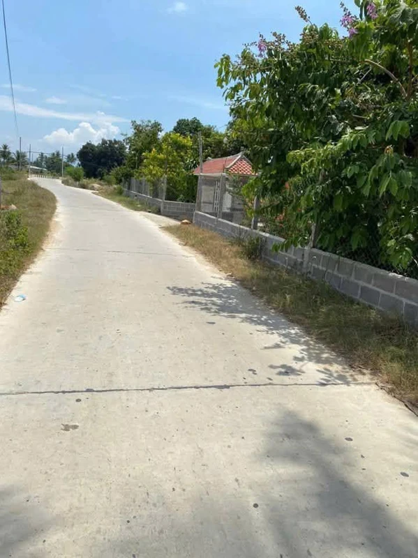 Bán lô đất 135m² mặt tiền Lê Thánh Tông, Nha Trang