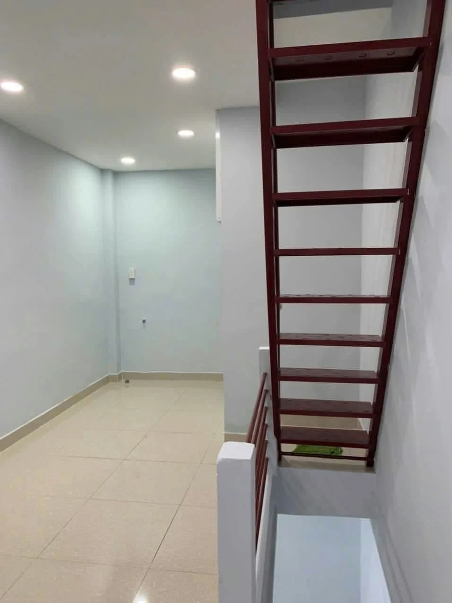 Cho thuê nhà nguyên căn 3 PN Quận 1, 30 m² - Ảnh thu nhỏ 5