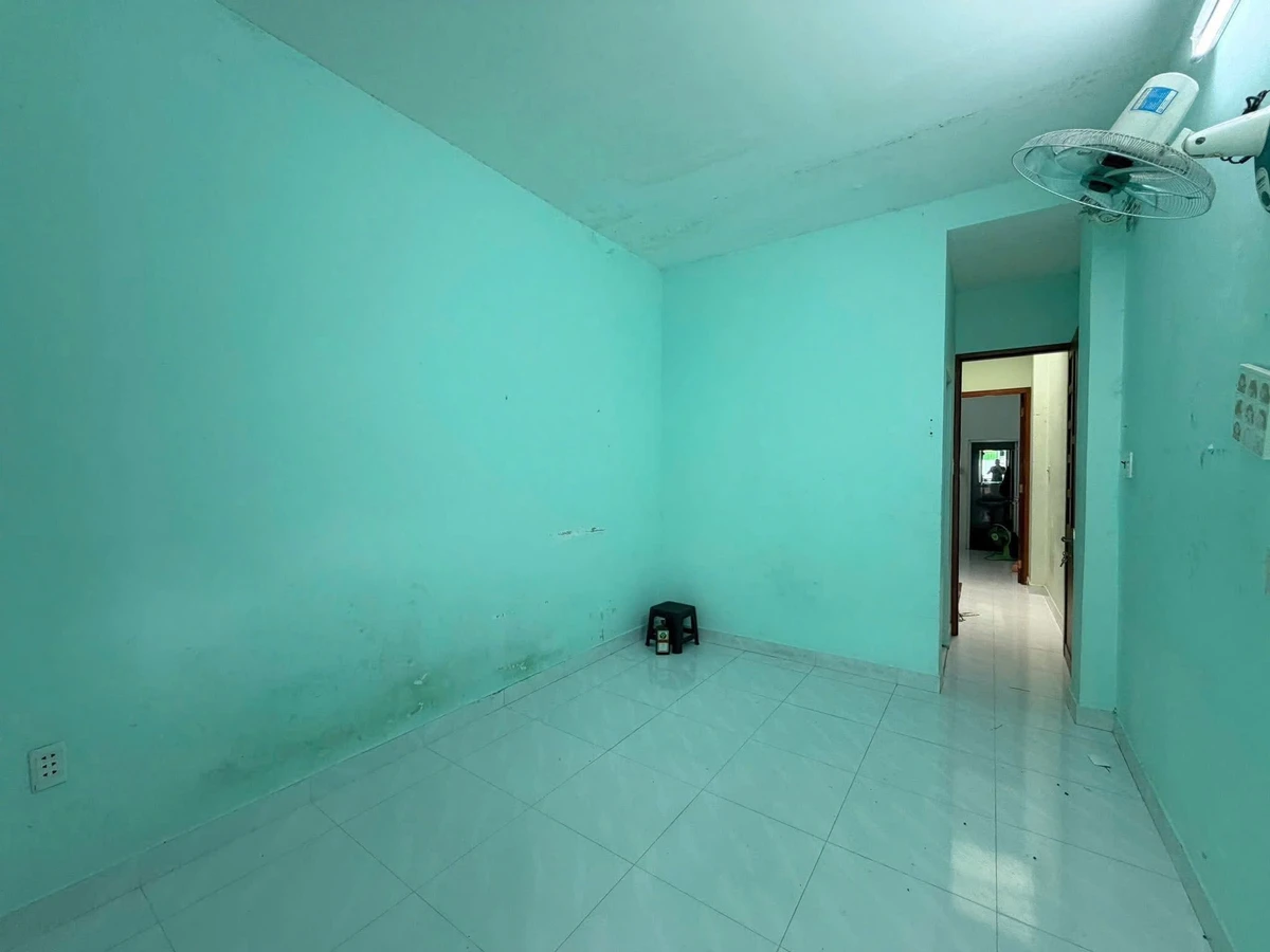 Cho thuê nhà phố 4PN mặt tiền Ngô Thời Nhiệm, Phú Nhuận, 17tr/tháng - Ảnh thu nhỏ 4