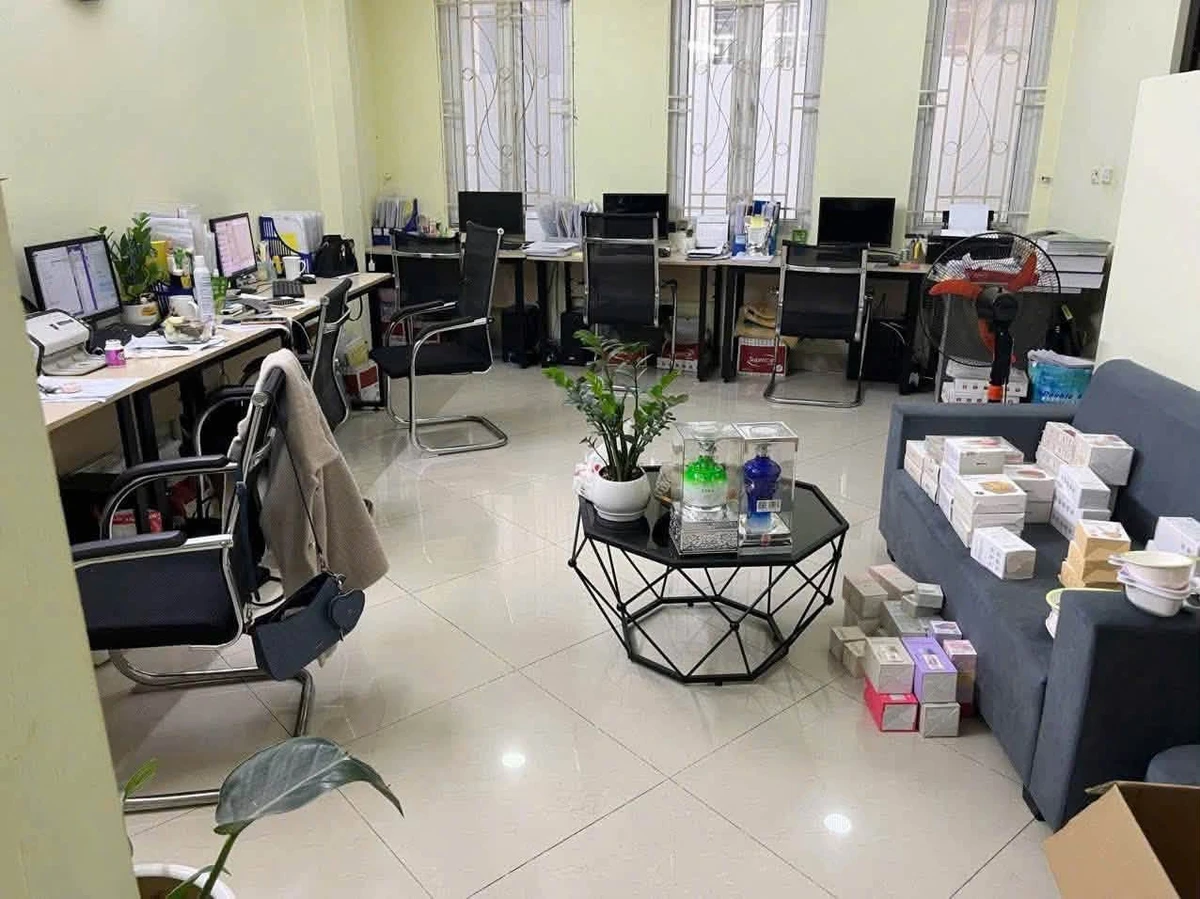 Cho thuê nhà 50m2 5 tầng Hào Nam Đống Đa 20 triệu/tháng - Ảnh 1