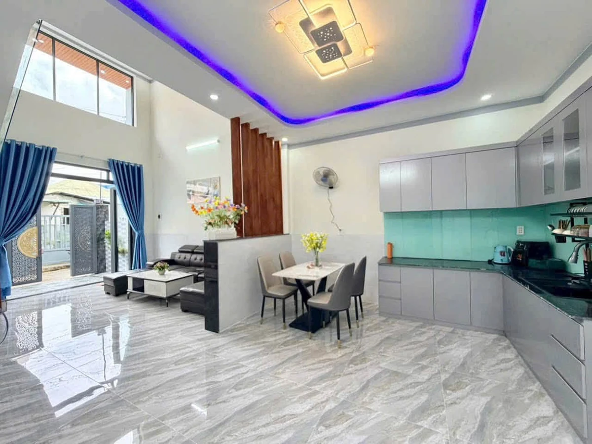 Bán nhà 89m2 sổ hồng riêng, 3 phòng ngủ, hẻm xe hơi gần giáo xứ Thuận Hòa, Phường Tân Phong - Ảnh thu nhỏ 5