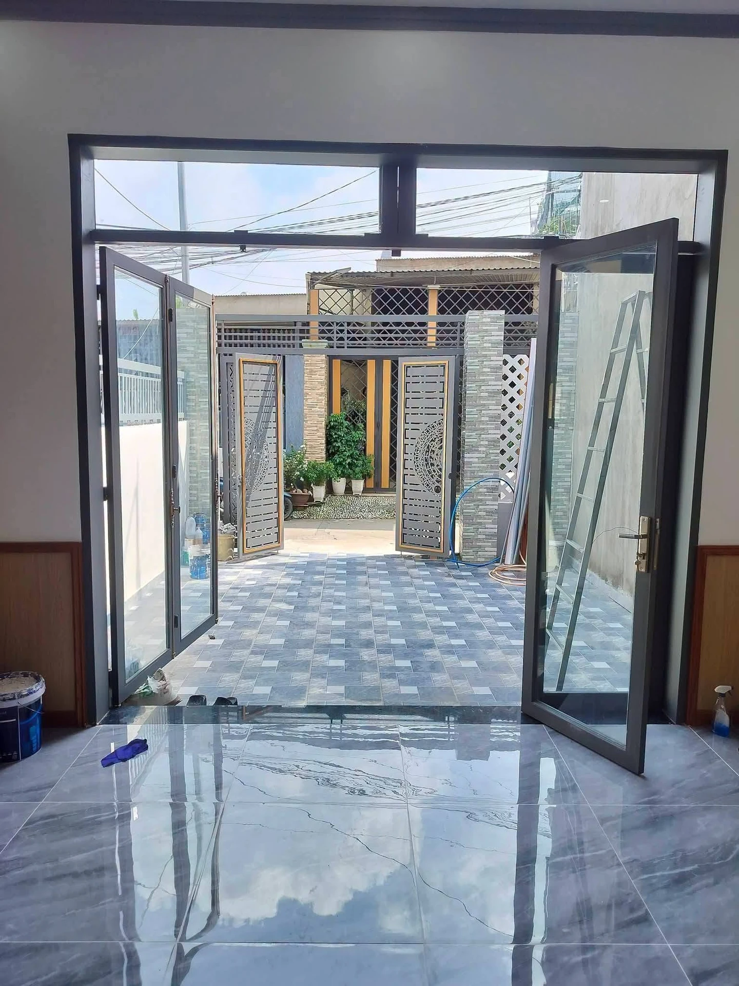 Bán nhà 2 phòng ngủ 105 m² Long Bình, giá 2,879 tỷ - Ảnh 1