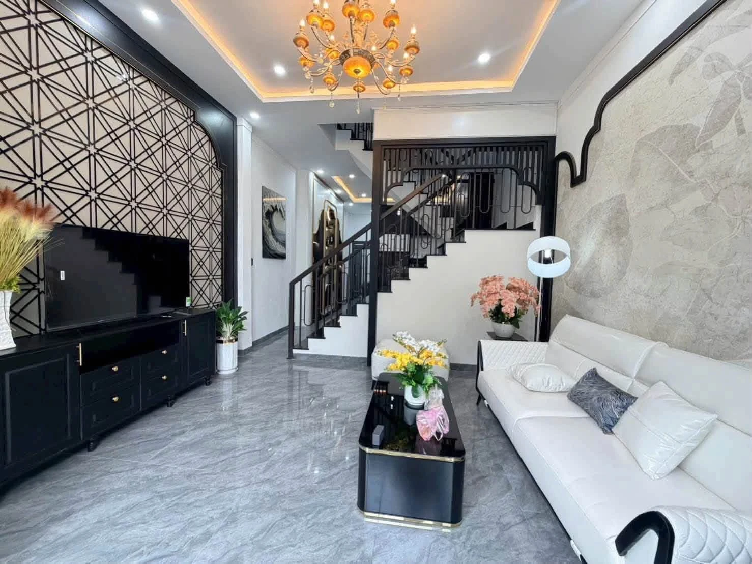 Bán nhà mặt tiền Quang Trung, Bình Tân, 90m², 3PN 6.85 tỷ - Ảnh 1