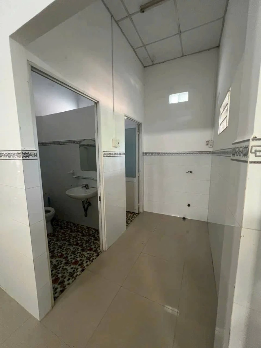 Bán nhà 242m2, 4PN gần Trường Mầm Non Long Phước, Bà Rịa (Tam Long) giá 1,85 tỷ - Ảnh thu nhỏ 4
