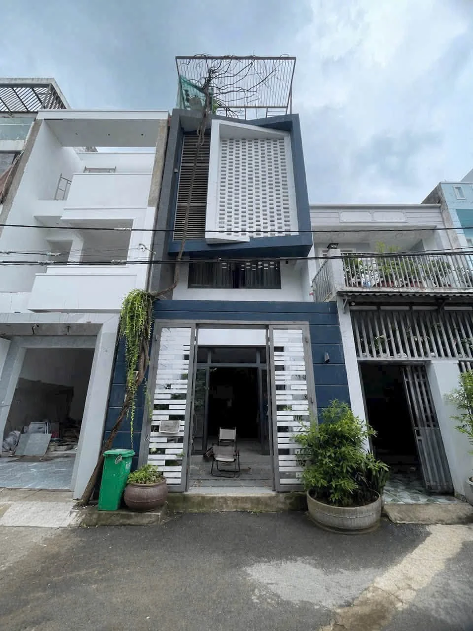Bán nhà 4 tầng HXH 51.5m² Trường Lưu, Long Trường, Quận 9 - 5 tỷ - Ảnh 1