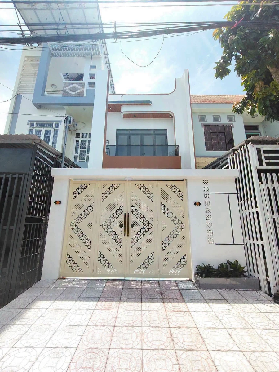 Bán nhà 1 trệt 1 lầu 4PN mặt tiền Hồ Thiện Phó 125m² Rạch Giá An Giang - Ảnh 1