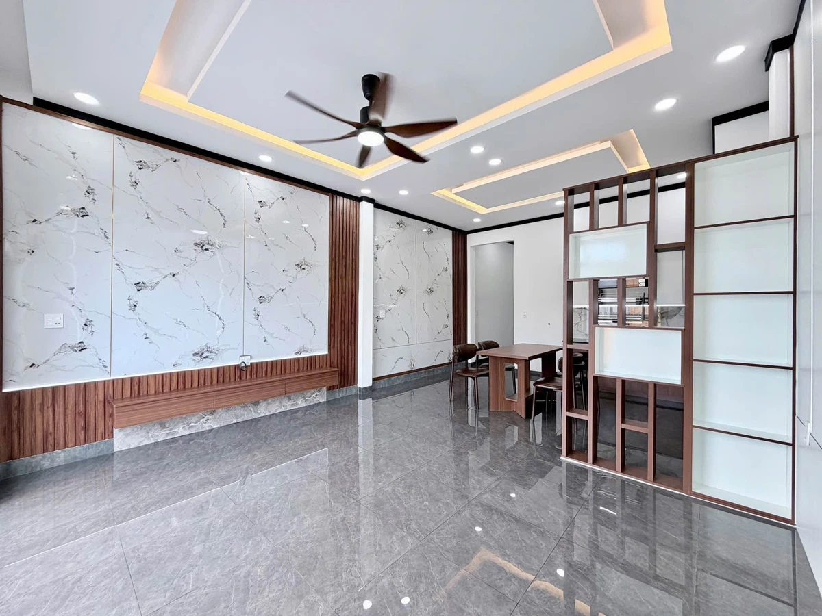 Bán nhà mặt tiền đường nhựa 5x28m, 3PN 2WC, sổ riêng thổ cư, Phường Long Khánh - Ảnh thu nhỏ 3