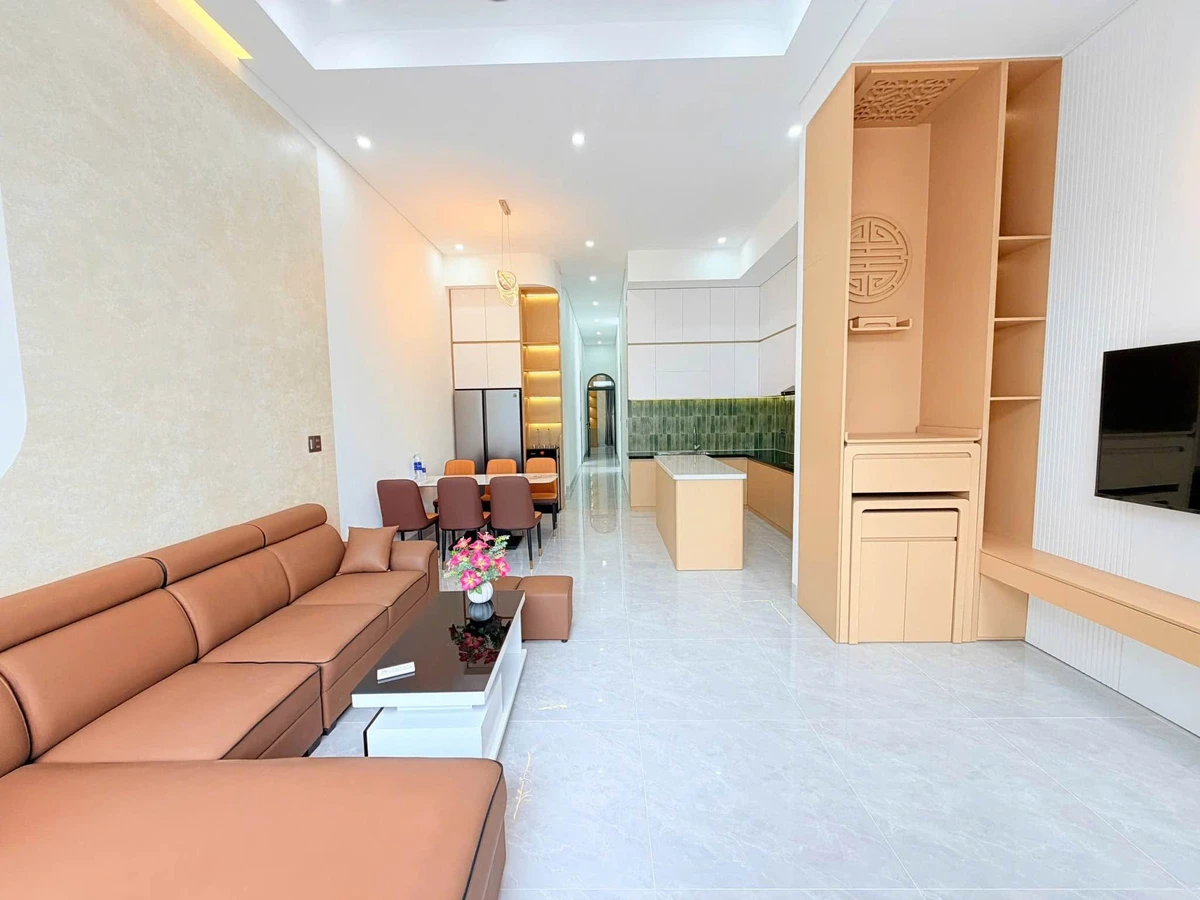 Bán nhà mới 5x26m full nội thất, 3PN 2WC, hẻm 442 Y Moan, Buôn Ma Thuột, giá 2 tỷ 950 - Ảnh thu nhỏ 3