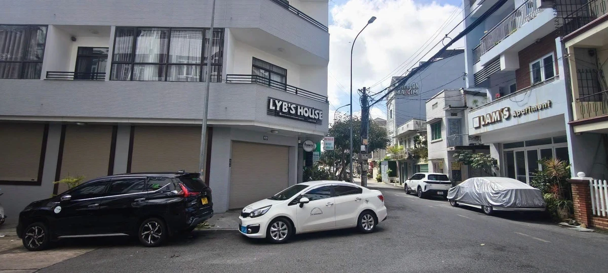 Bán nhà phố 4 phòng ngủ 90m² Golf Valley, Đà Lạt - Ảnh 1