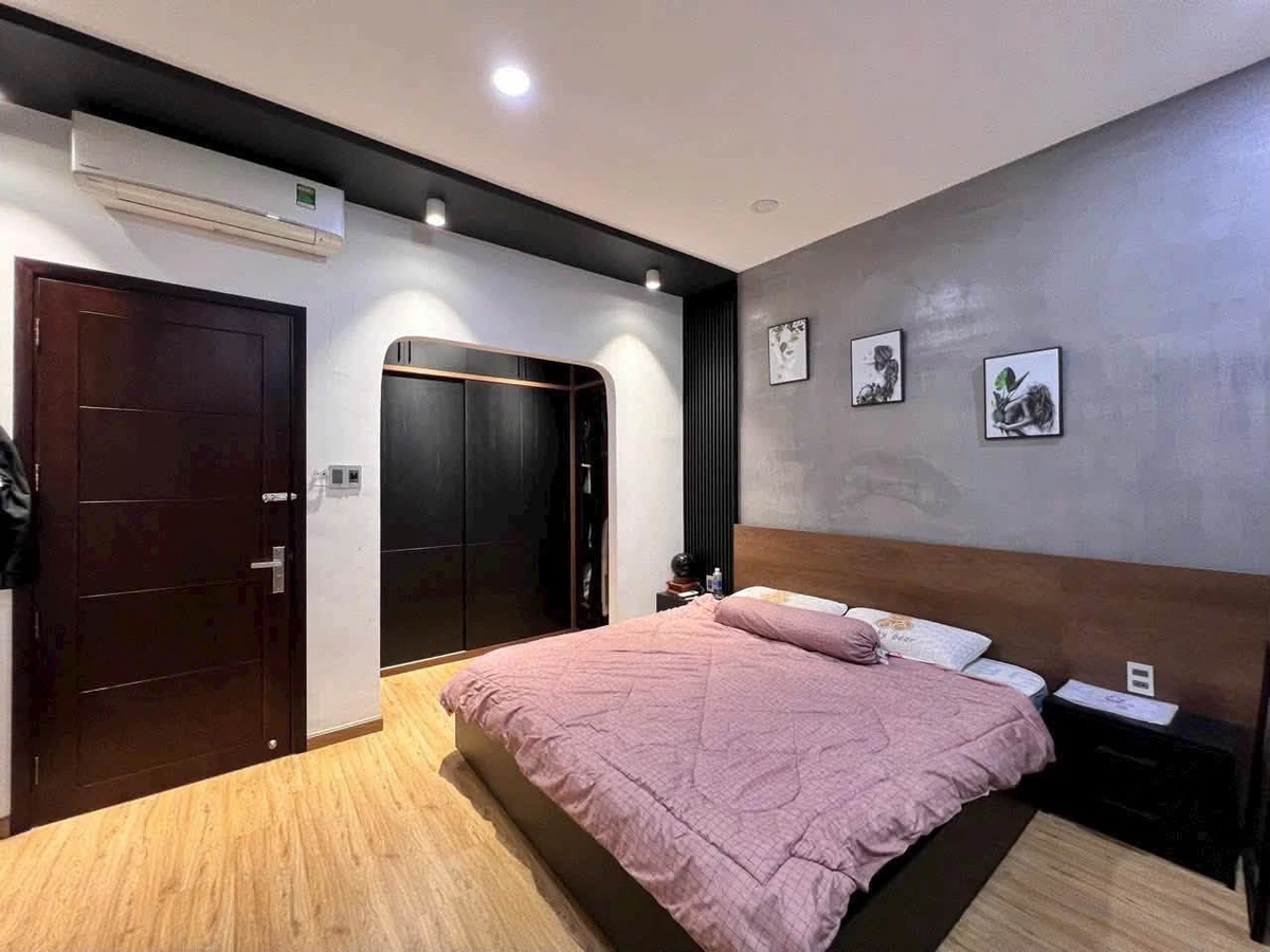 Bán nhà mặt tiền Linh Chiểu 81m2 3 tầng gần Vincom Thủ Đức giá 8 tỷ - Ảnh thu nhỏ 5