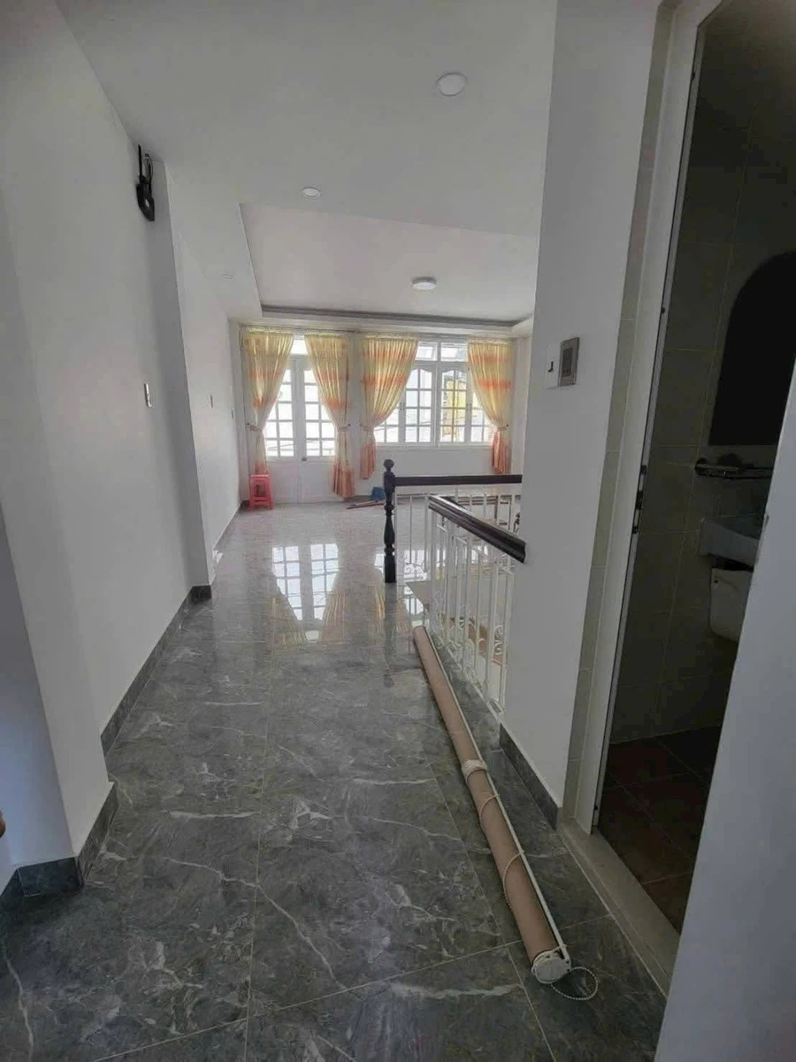 Bán nhà 1 hầm 2 tầng 4PN 60m2 mặt tiền Trần Phú, Đà Lạt, 7,4 tỷ - Ảnh thu nhỏ 3