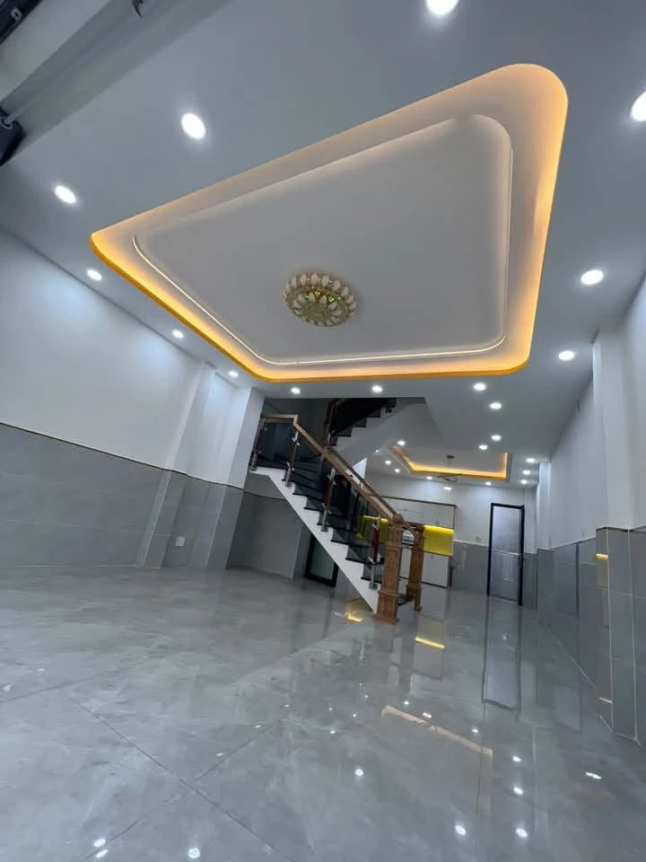 Bán nhà 1 trệt 1 lầu 60m2 gần chợ Bình Thành, Bình Tân, giá 4,18 tỷ - Ảnh 1