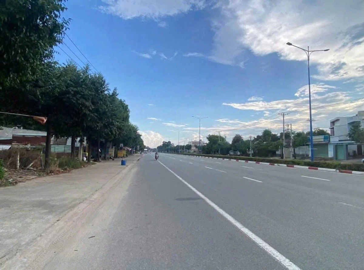 Bán đất mặt tiền Võ Văn Kiệt Thủ Dầu Một 297m² 9 tỷ 5 - Ảnh 1
