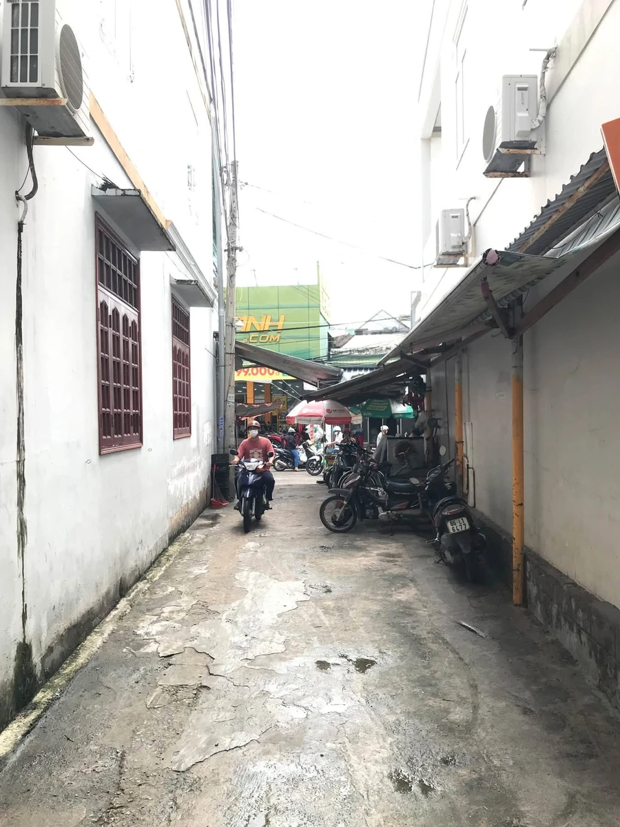 Bán nhà lầu 76m2 cạnh chợ Phú Thuỷ Phan Thiết 2 tỷ 1 - Ảnh thu nhỏ 2