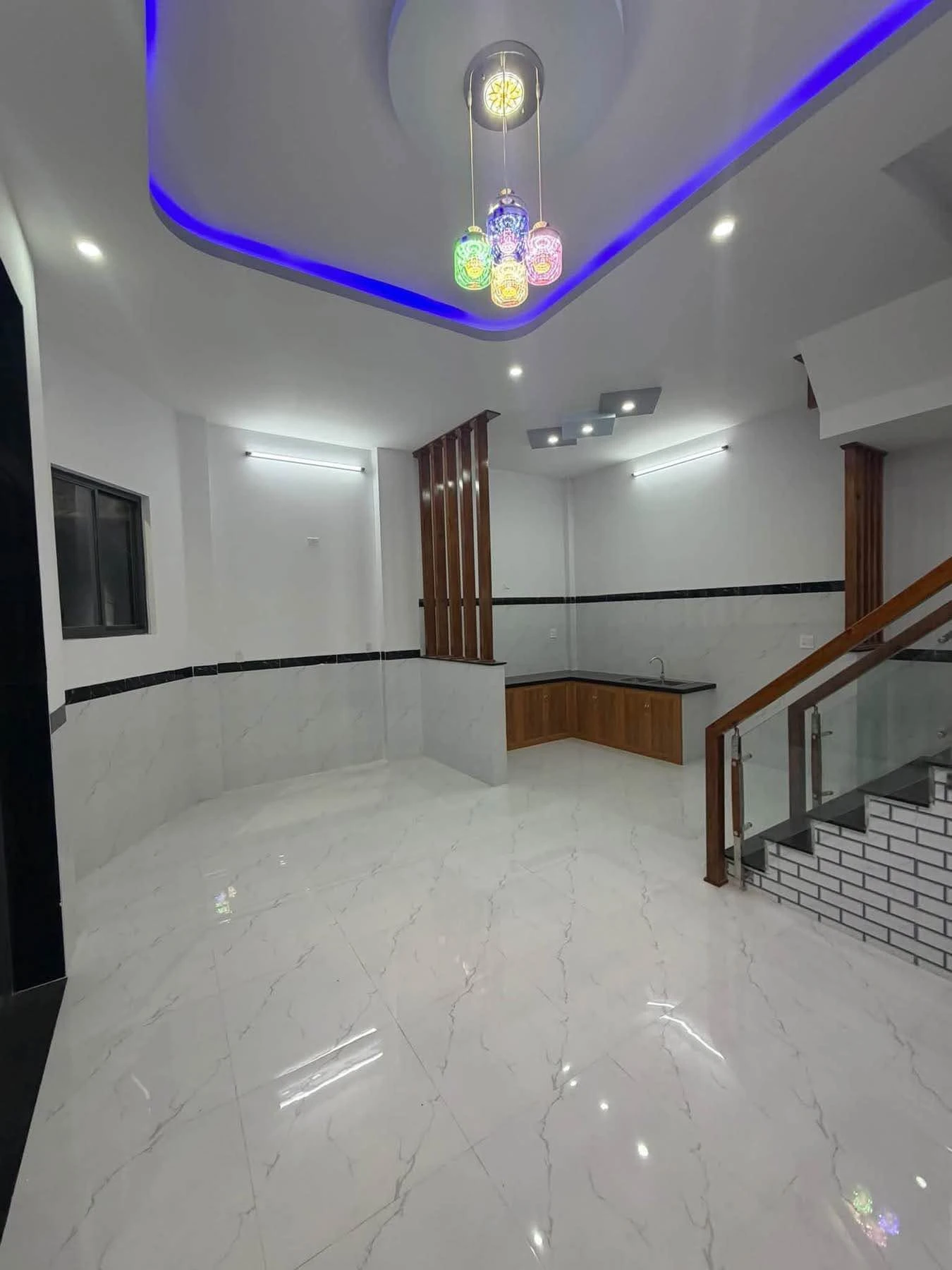 Bán nhà 3 phòng ngủ 41.1m2 Võ Muời Quận 1 - Ảnh 1