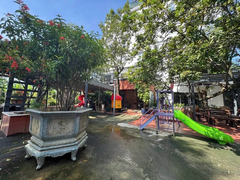 Cho thuê villa 900m² 6 phòng Lê Đức Thọ, Gò Vấp