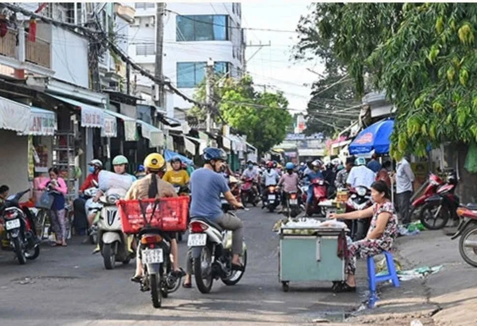 Bán nhà góc 2 mặt tiền Lê Văn Phấn, Phan Thiết, 150m2, 11 tỷ - Ảnh thu nhỏ 3