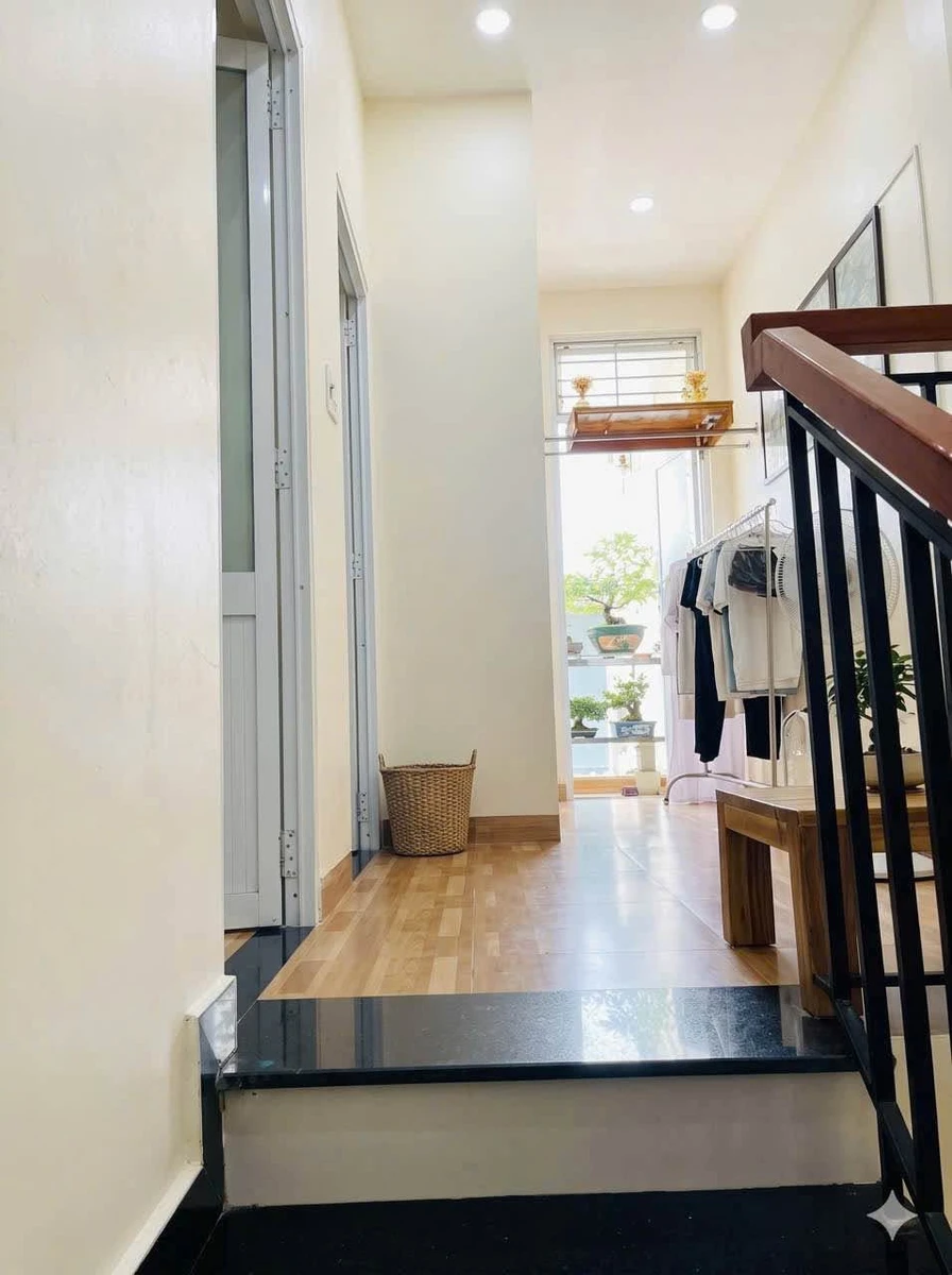 Nhà 2 tầng 82m² đường 3 Tháng 2, Hải Châu - 3,1 tỷ - Ảnh thu nhỏ 5