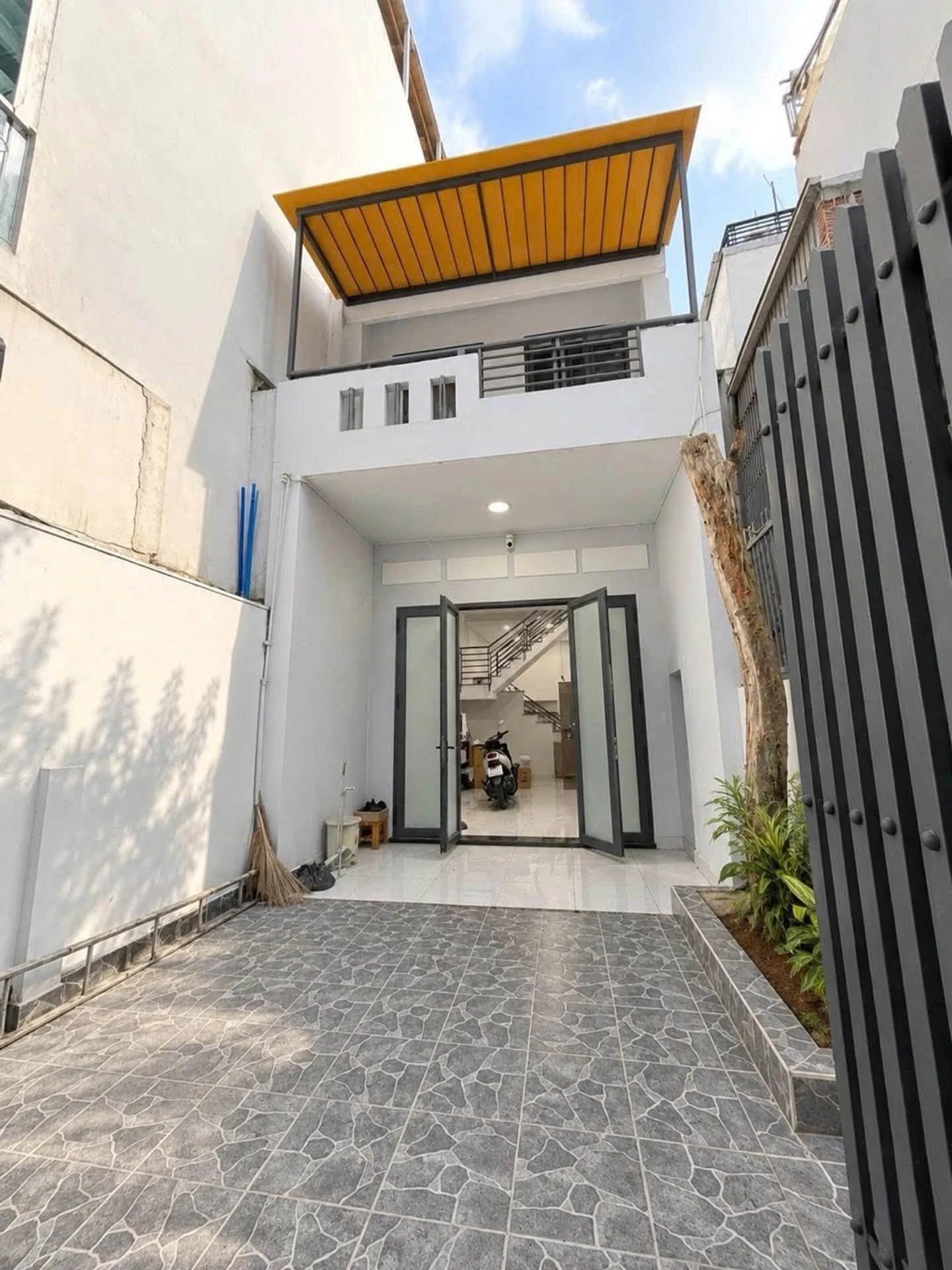 Bán nhà đường Quang Trung 68m2 (4x17m) có sân đỗ xe ô tô, giá nhỉnh 5 tỷ - Ảnh 1